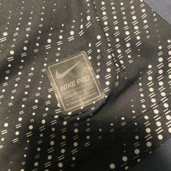 SOLD NIKE PRO Dri-Fit Gym Shirt - Picture 3 of 4